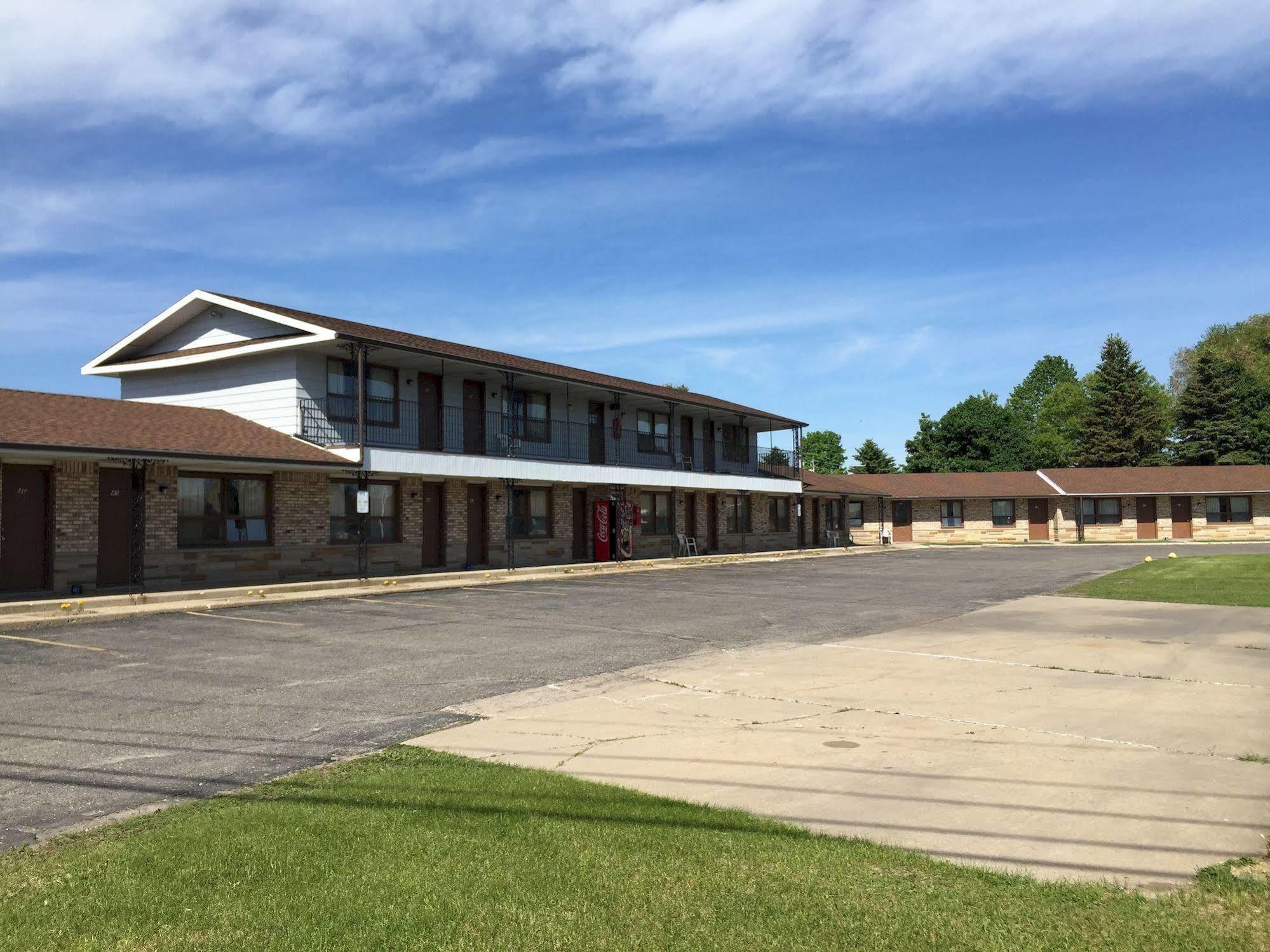 Timberly Motel Gaylord Bagian luar foto